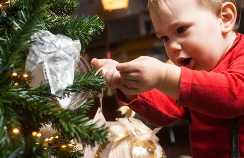 5 tips para hacer especial la primera Navidad de tu hijo