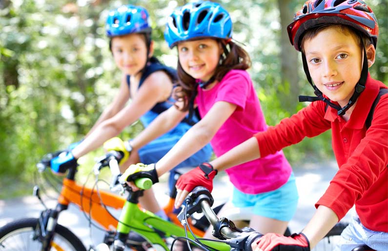 ¿Por qué no darle bebidas energéticas o deportivas a los niños?