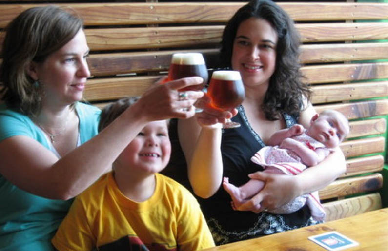 La cerveza produce más leche materna: mitos, verdades y consejos
