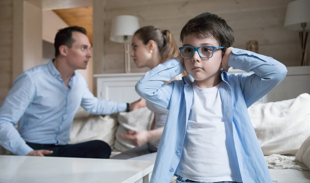 ¿Cómo enseñarle a tu hijo a actuar ante una crisis nerviosa?