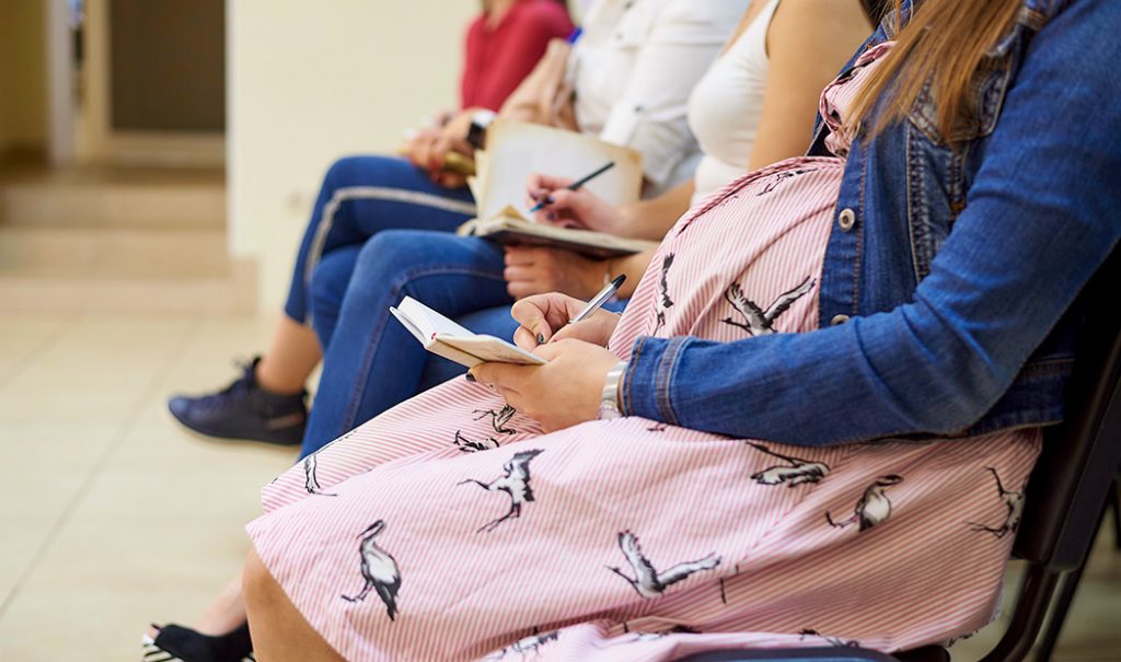 INEGI: En México hay menos bebés y matrimonios